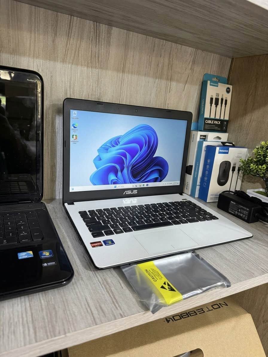 ASUS սպիտակ նոթբուք, Windows 11