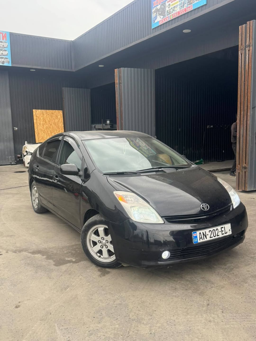 Avtomobil 2005 — 2,200₾