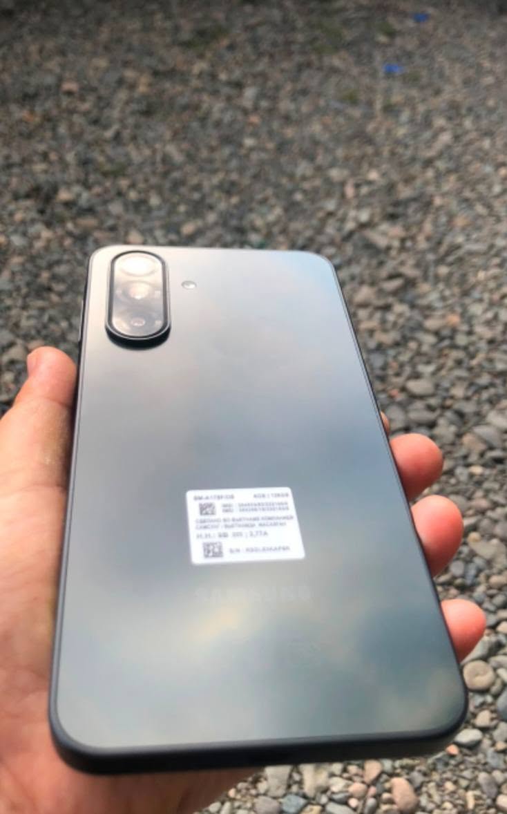 Telefon — 555₾