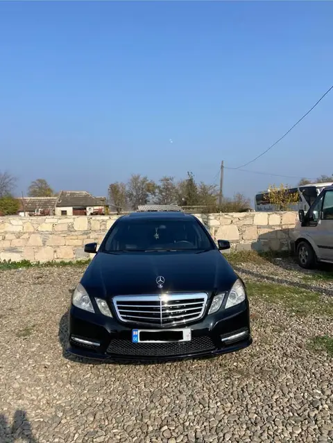 Mercedes-Benz E-Class 2012