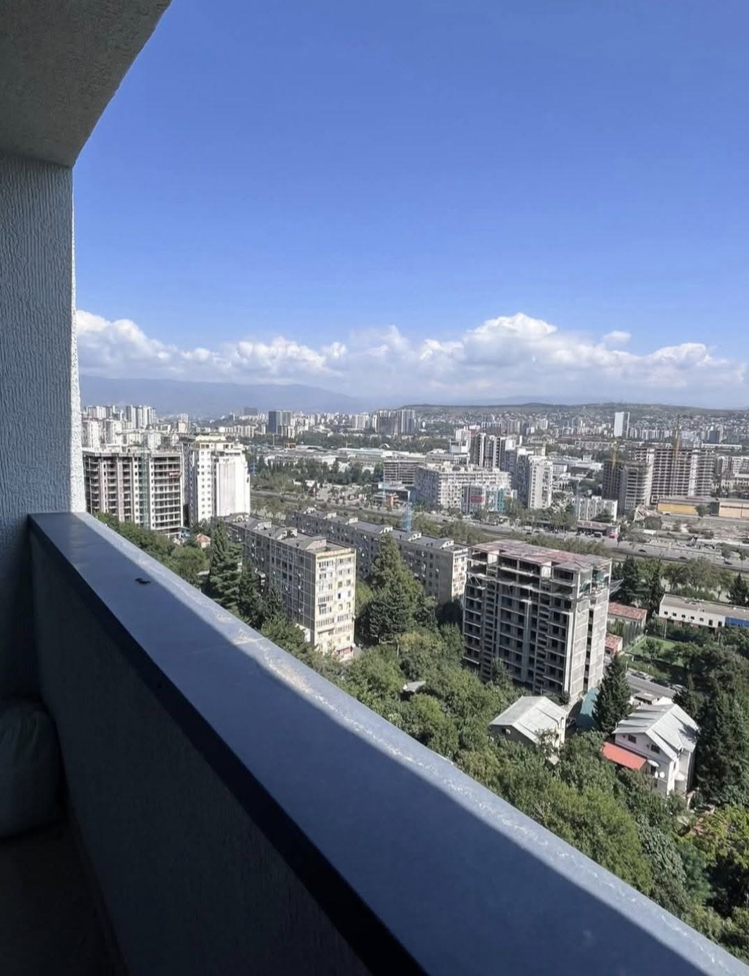 იყიდება შარტავაზე თეთრ კვადრატში ბინა 126კვ. — 200,000$
