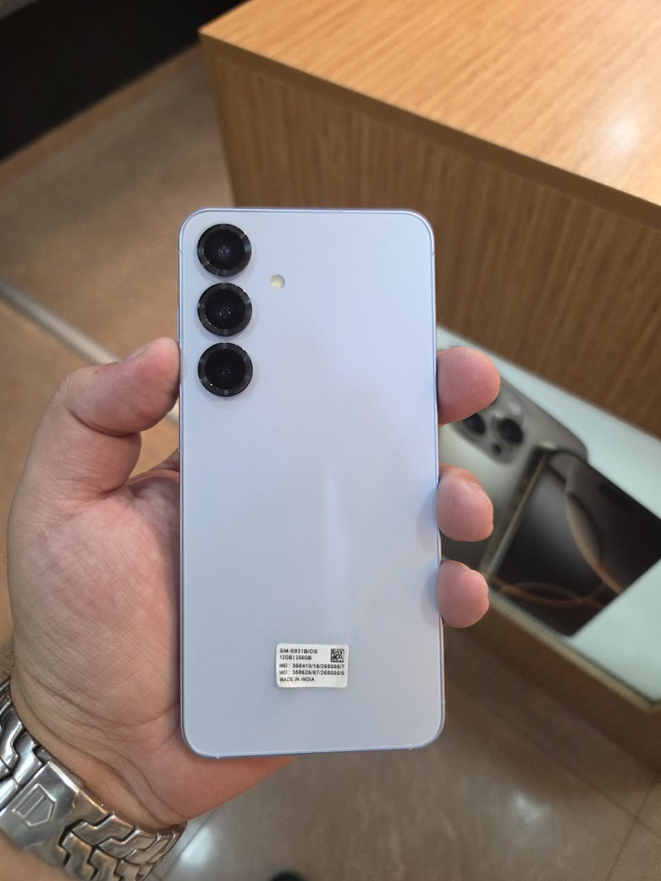 S25 256gb silver 200. — 200,000֏