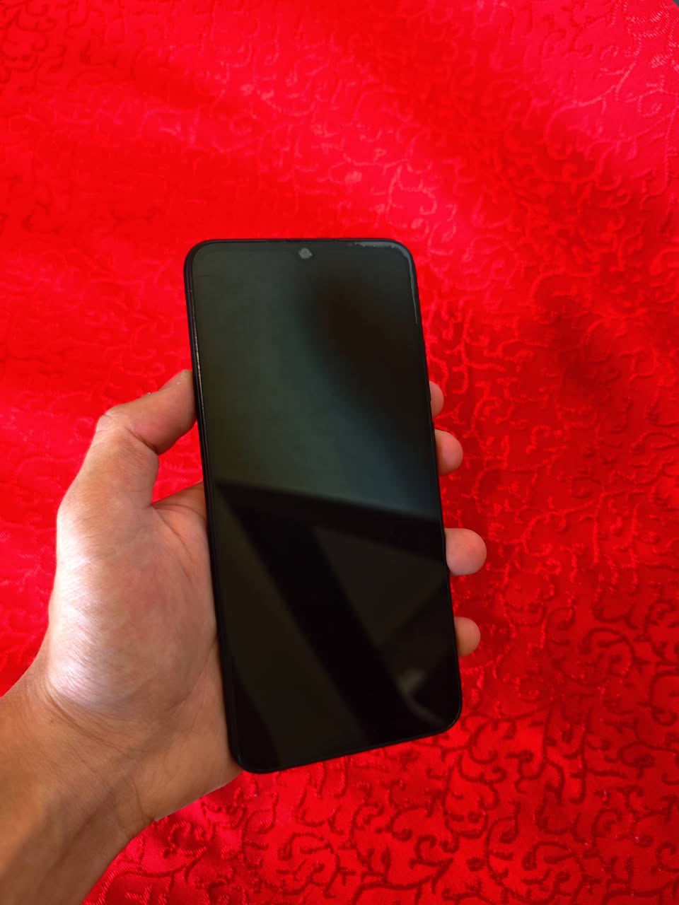 Redmi 9C mükemmel durumdadır. 220₾ kim alır