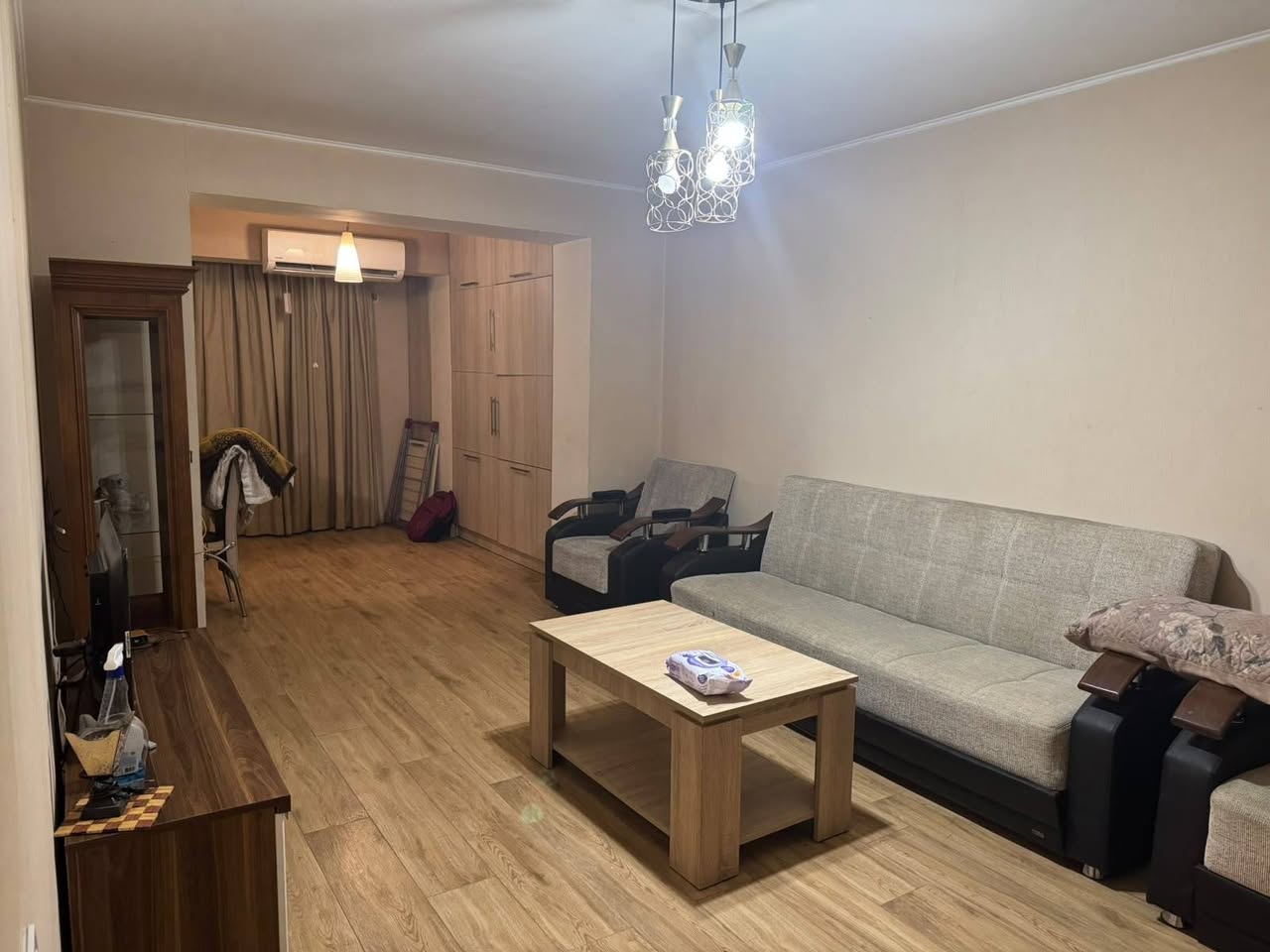 Сдаётся 3-комнатная квартира, Тбилиси — $650