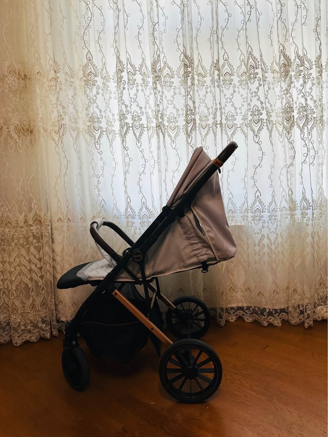 Kidilo ბავშვის ეტლი, ნაწილობრივ გამოყენებული