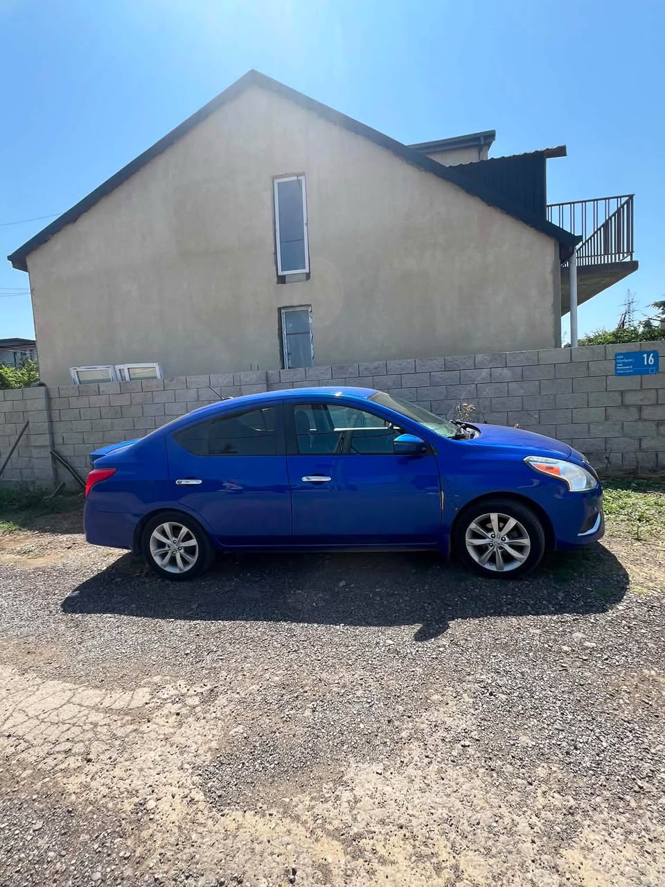 Nissan Versa