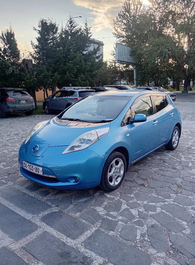 Nissan 2011