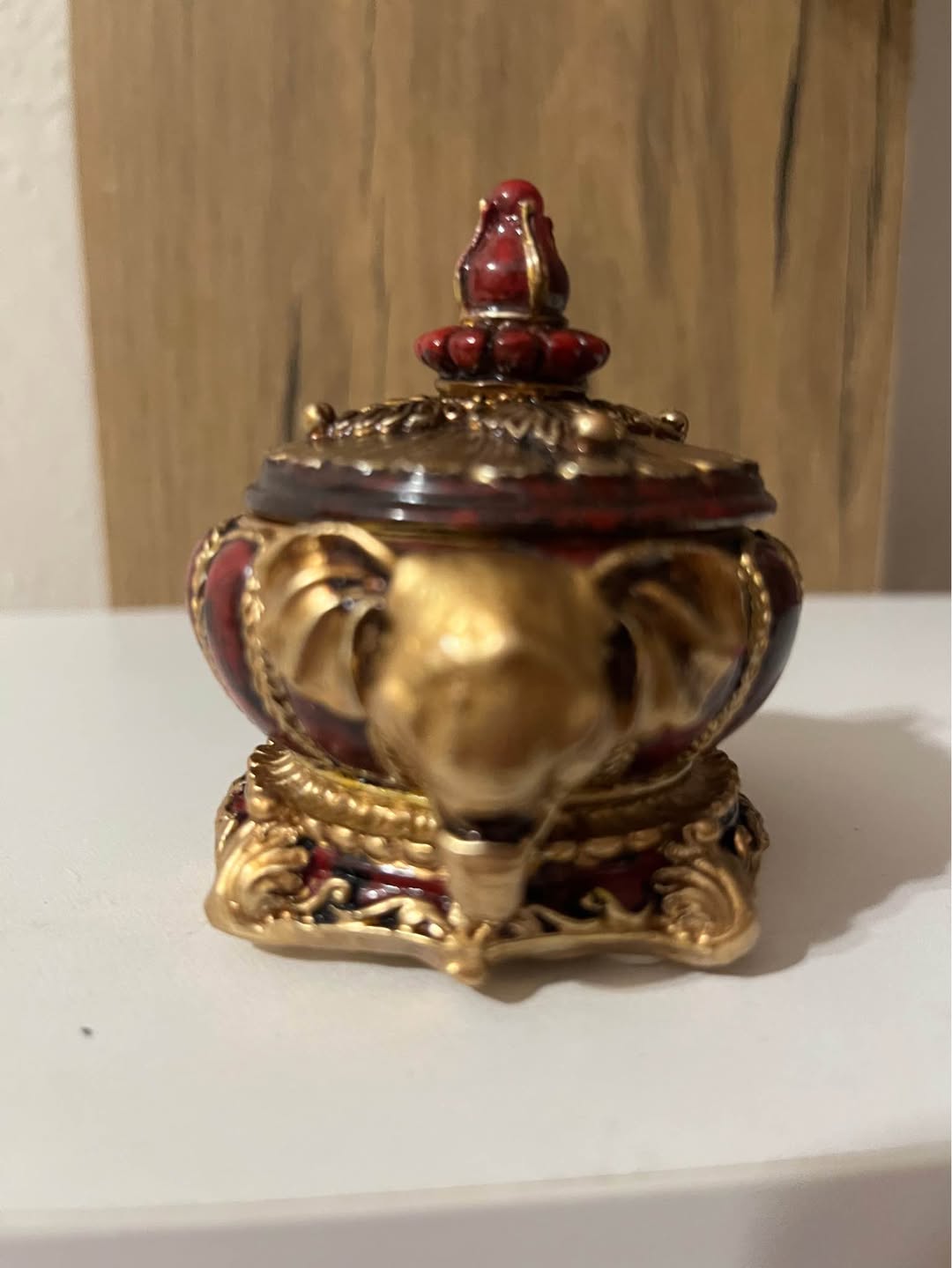 Decorative jewelry box with elephants
