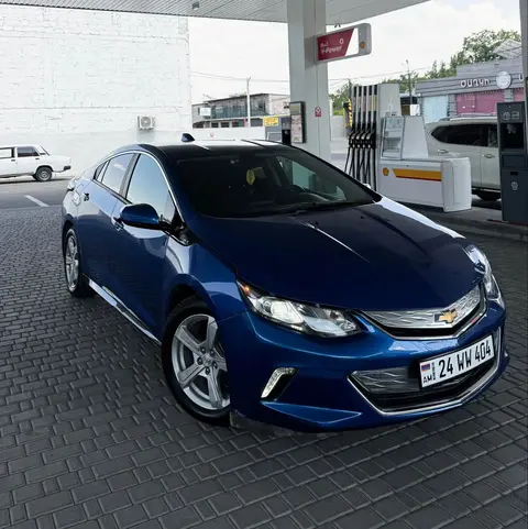 Chevrolet Volt 2017 — 10,600$