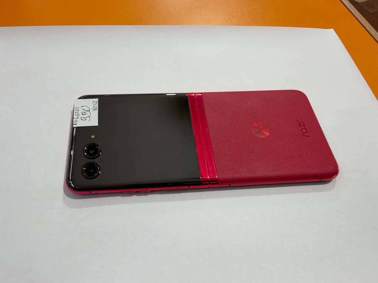 📱 Motorola Razr+ 2023 (256GB) — 990₾