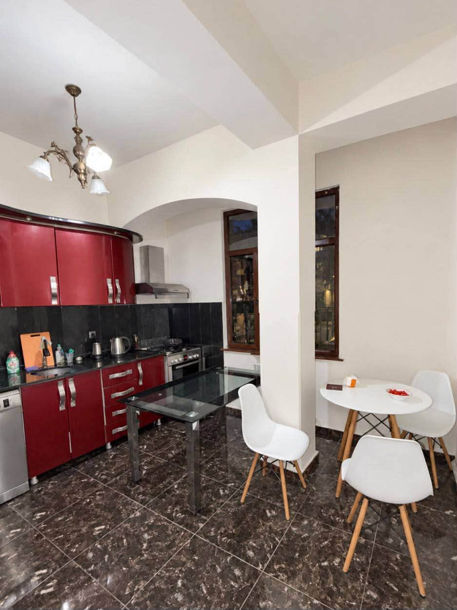 1 oda daire kiraya verilmektedir, Batum - $600