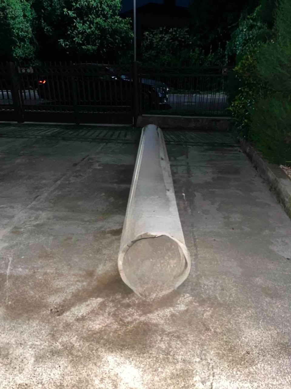 Satılır azbest radiusu 100mm 6 metrlik