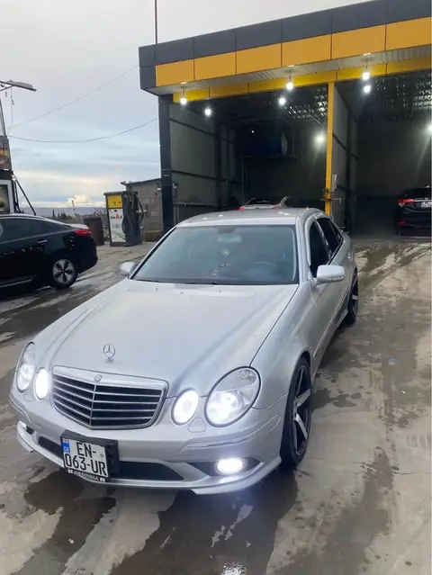 Mercedes-Benz E-Class 2006