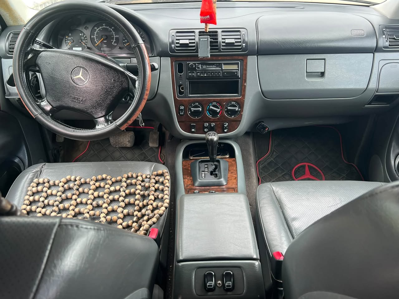 M320