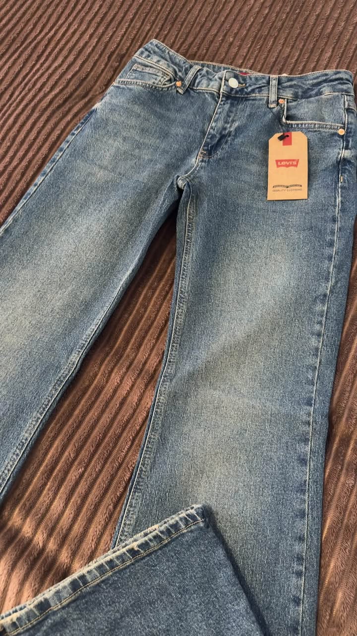 Levi's sizes 34,36,38,40 are very cheap