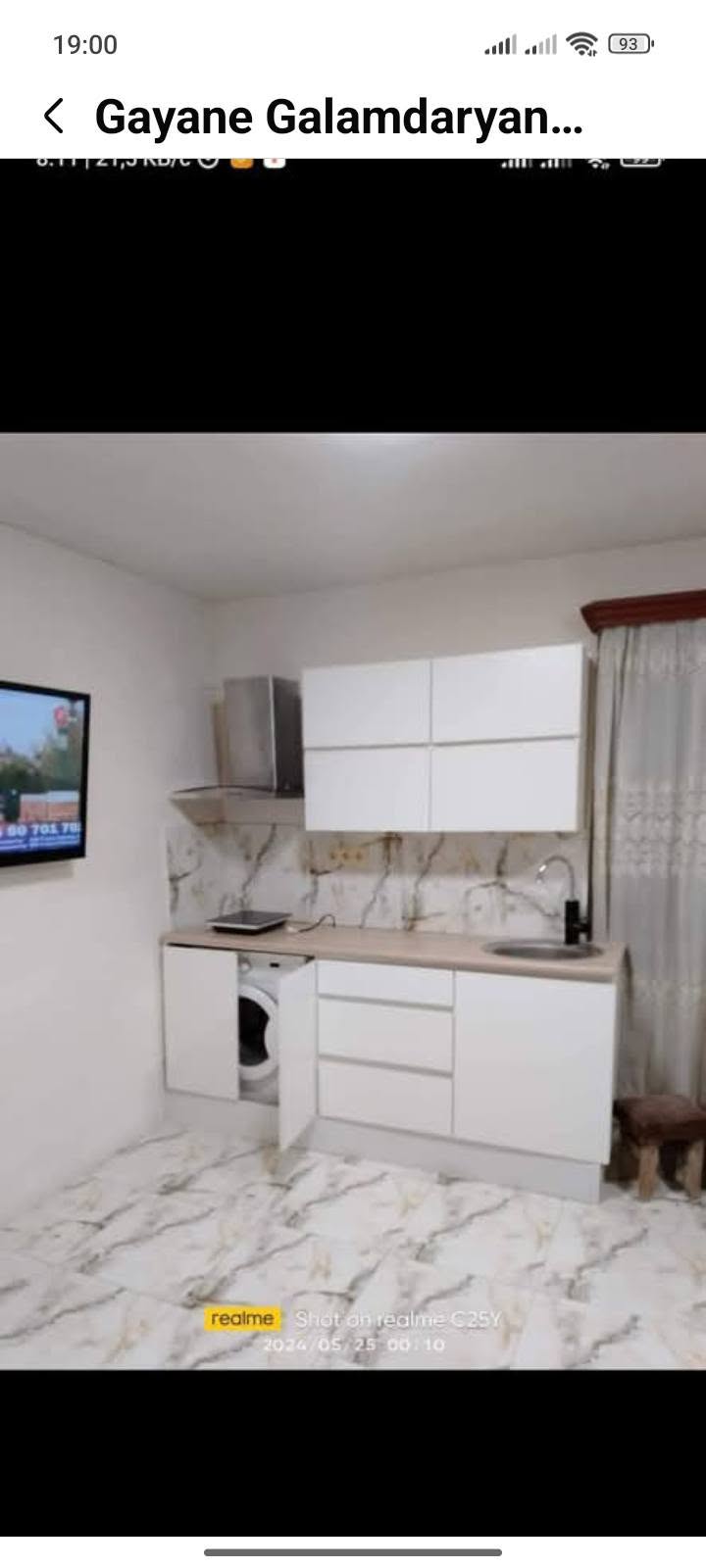 Kiralık daire, Erivan