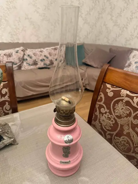 Pink ceramic oil lamp with glass chimney
