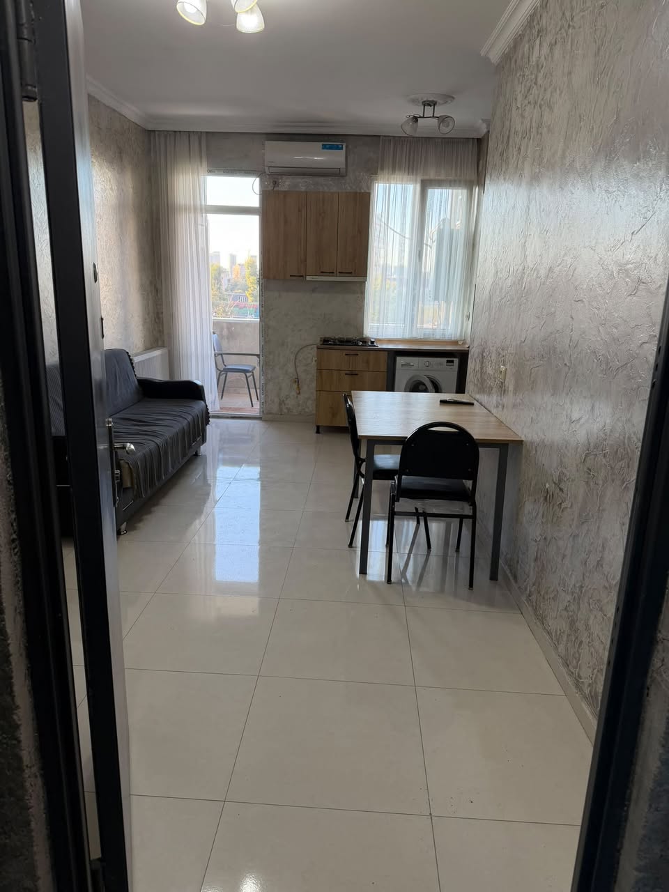 Kirayəyə mənzil, Batumi — 700 ₾