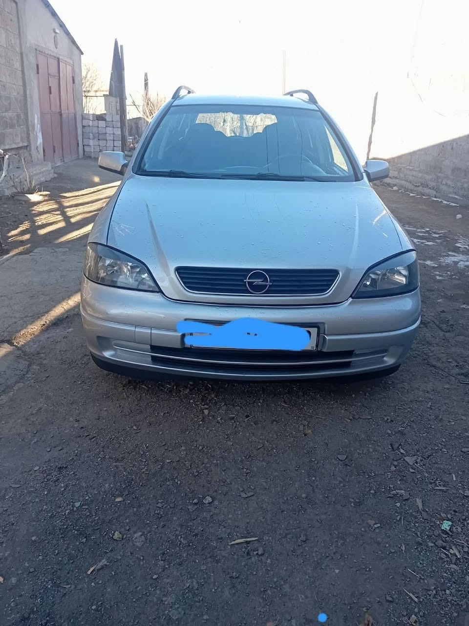 ოპელ უნივერსალი 2004 წელი 200 000 გარბენი აქვს — 5,800$