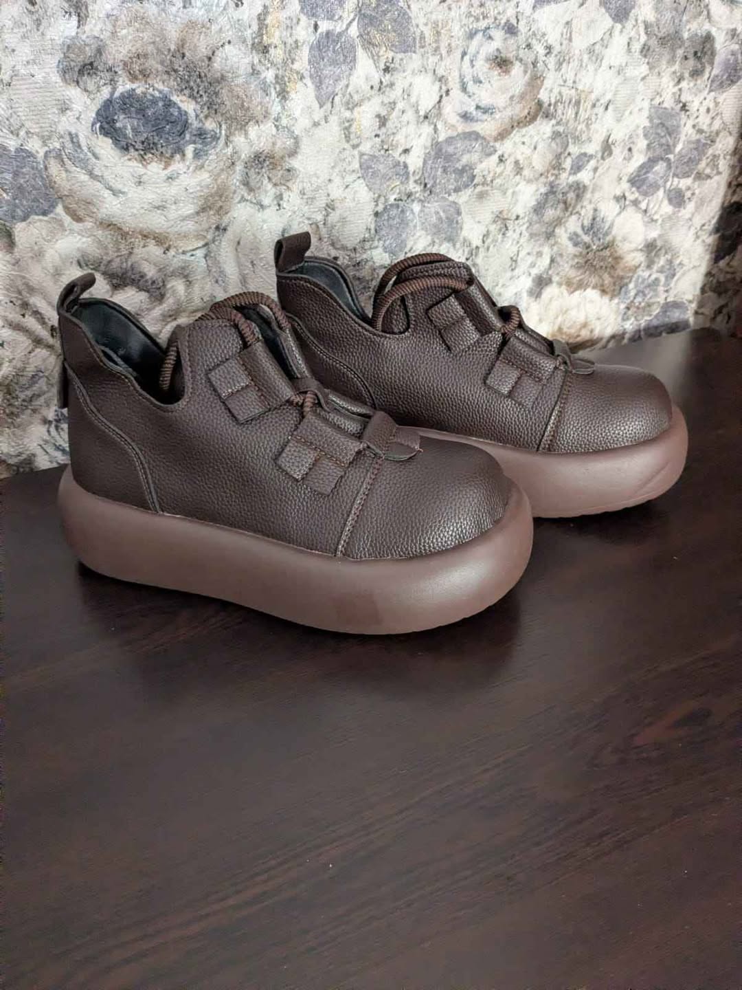 Brown leather platform sneakers