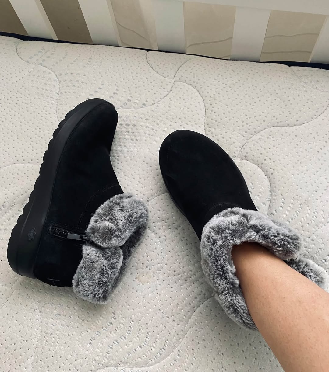 38 size….70 lari….Sketchers