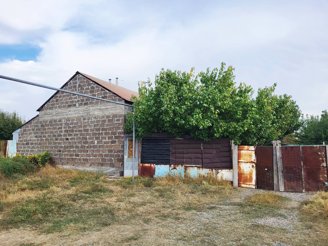 Ev, Artəşat