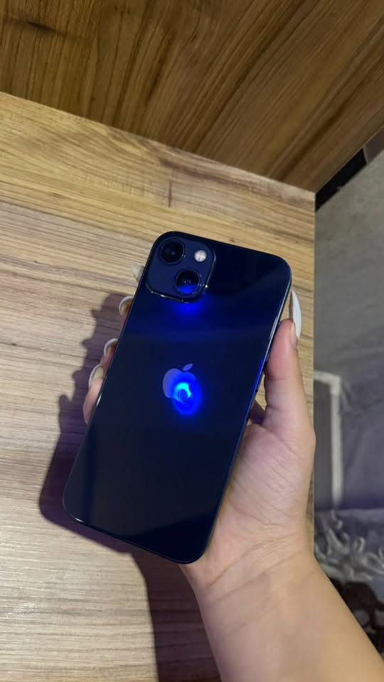 iPhone 13 128GB, battery 76%