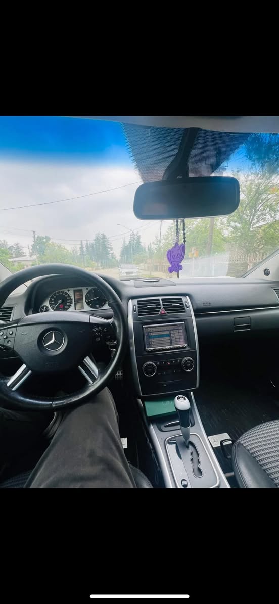 Araç iyi durumdadır… Fiyatı 3300$ için detaylar