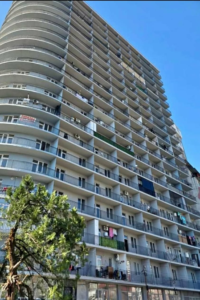 Satılır 3-otaqlı mənzil, Batumi — $125,000