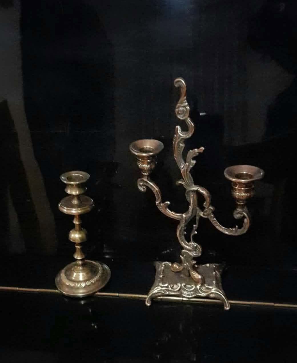 Семейные старинные красивые латунные подсвечники