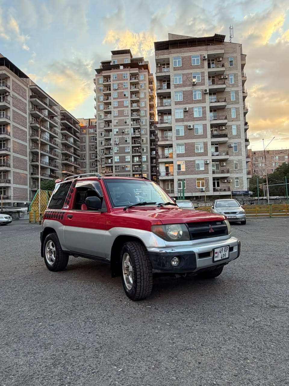 Mitsubishi Pajero IO 1999