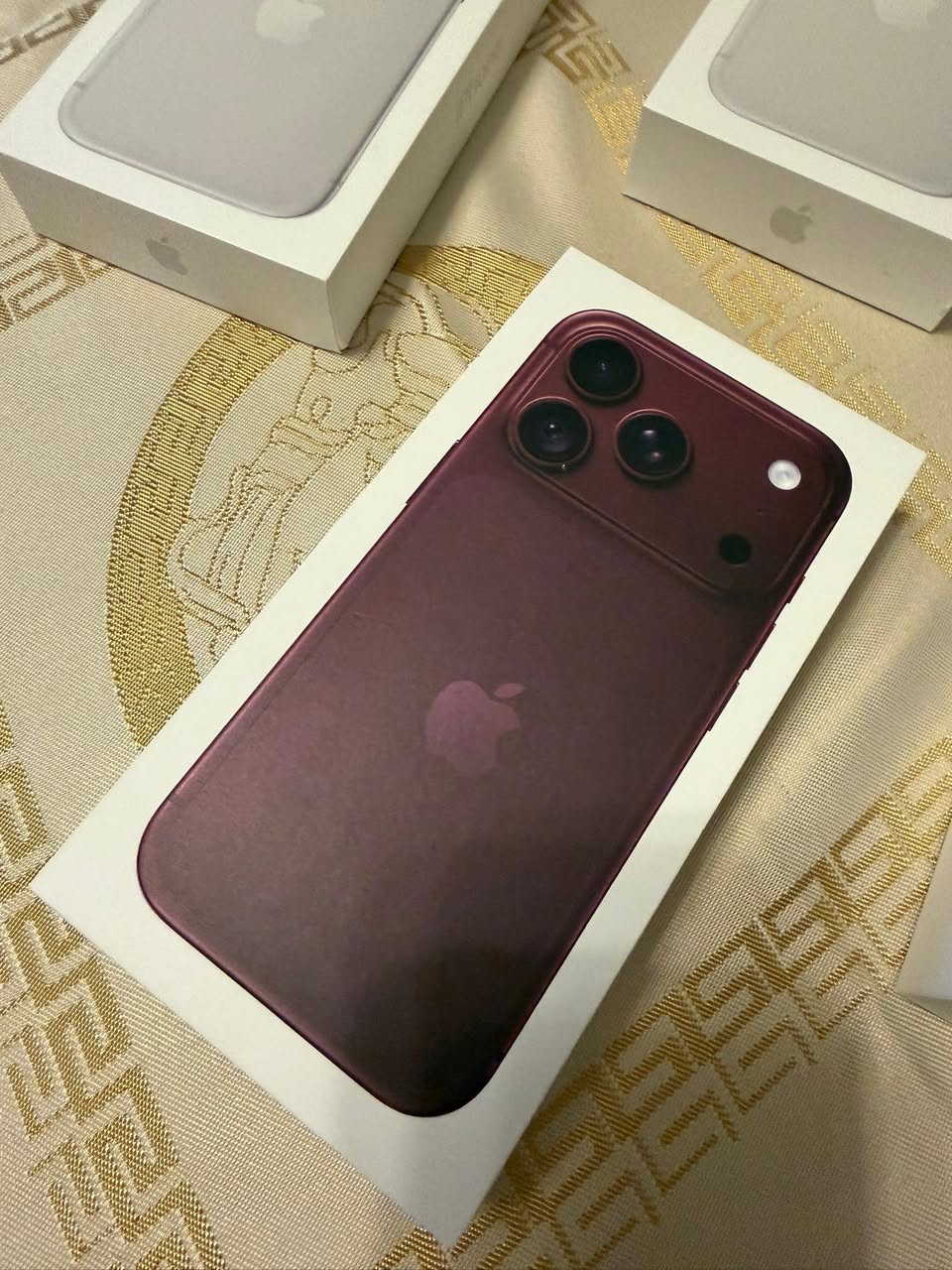 iPhone 18 Pro 256GB, eSIM, не распечатан