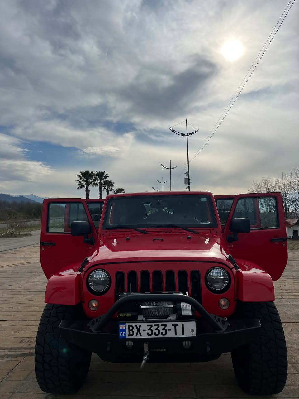 Jeep Wrangler Unlimited Sahara 2018 — 20,500$