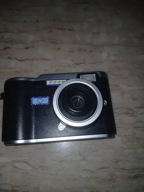 4K digital camera with 18x zoom