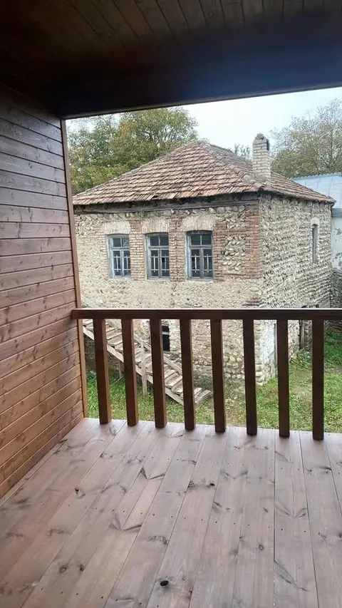 Ev, Tiflis
