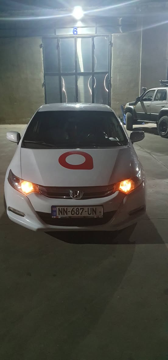 Kutaisidə uzun müddətə taksi ilə işləmək üçün kirayə verilir