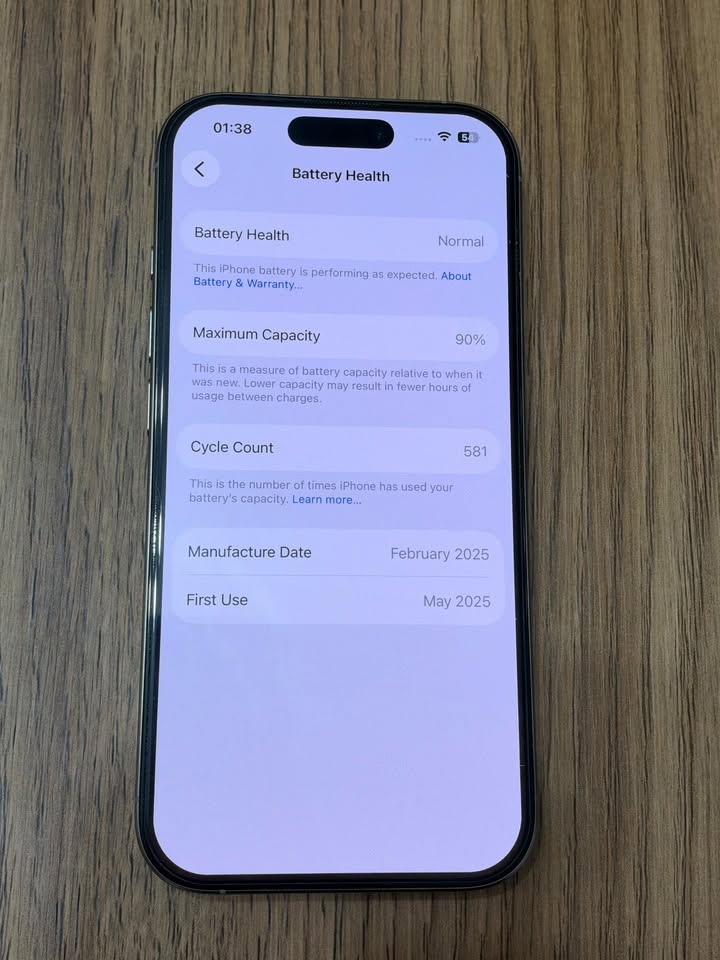 იყიდება iPhone 16 pro 128 GB 2000