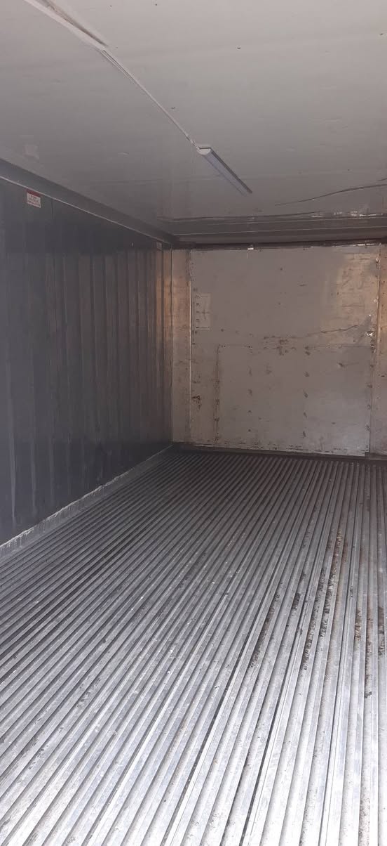 Продаётся контейнер холодильный морозильник 6 метровый