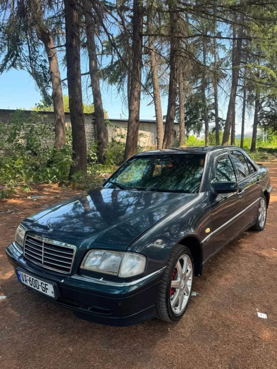 The car costs 2,500$