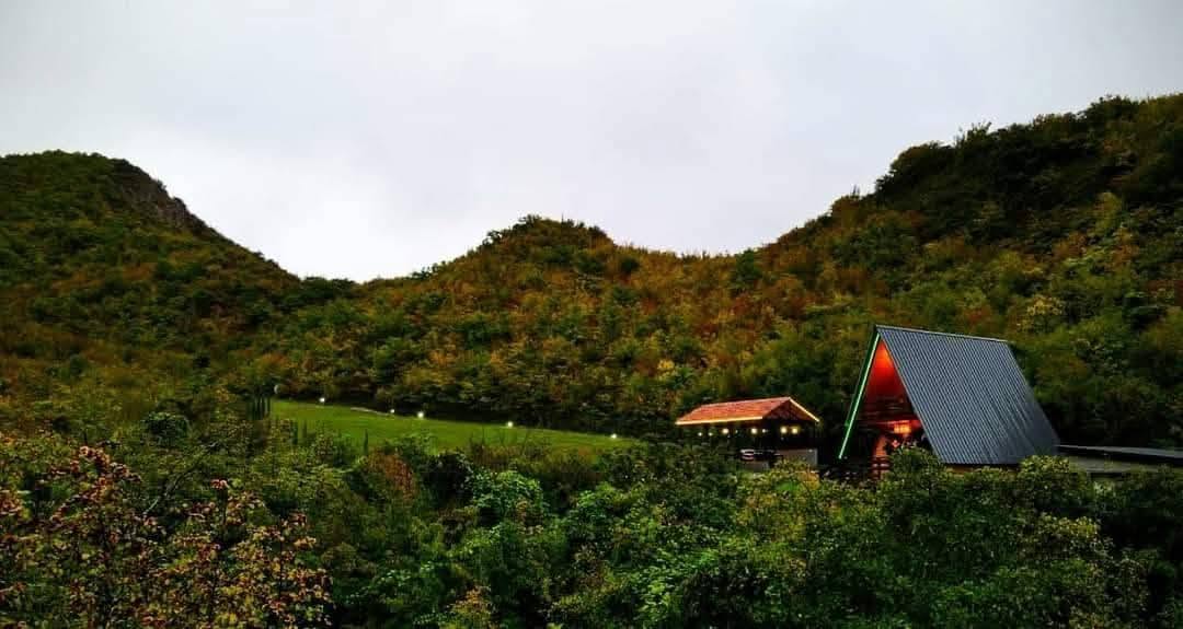 Ev, Tbilisi