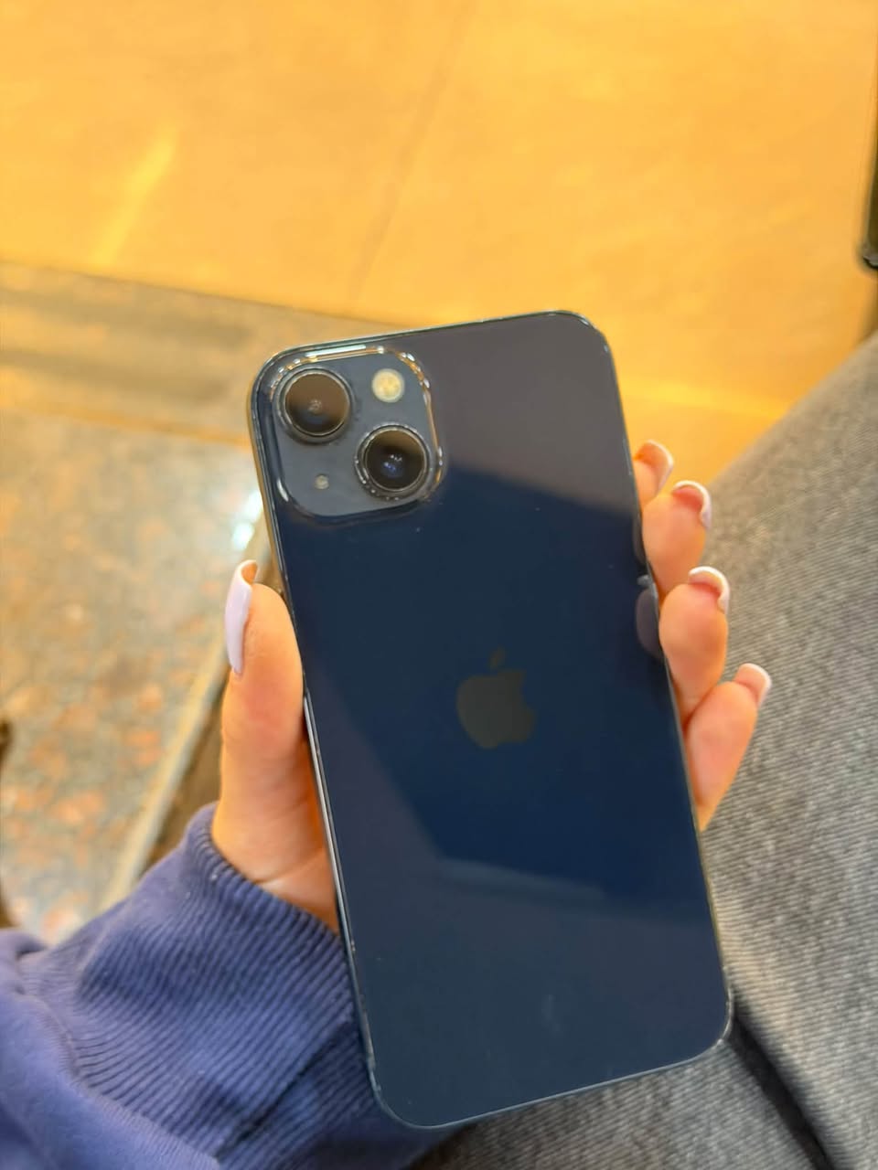 iPhone 13 128GB, 72% akum