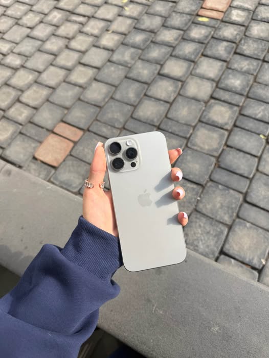 iPhone 16 pro max Идеальный телефон — 250,000֏