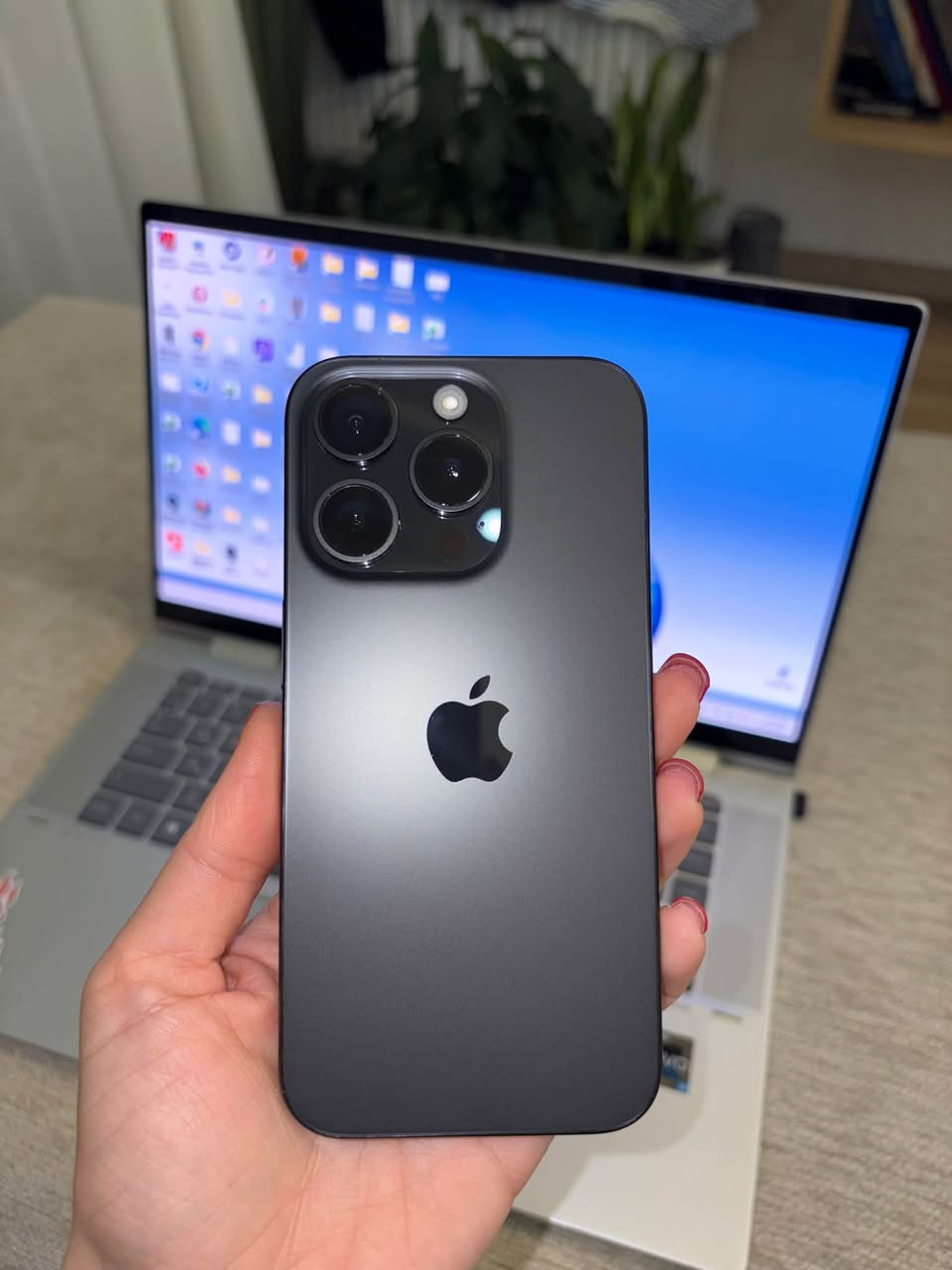 iPhone 15 Pro 128GB Черный Титан