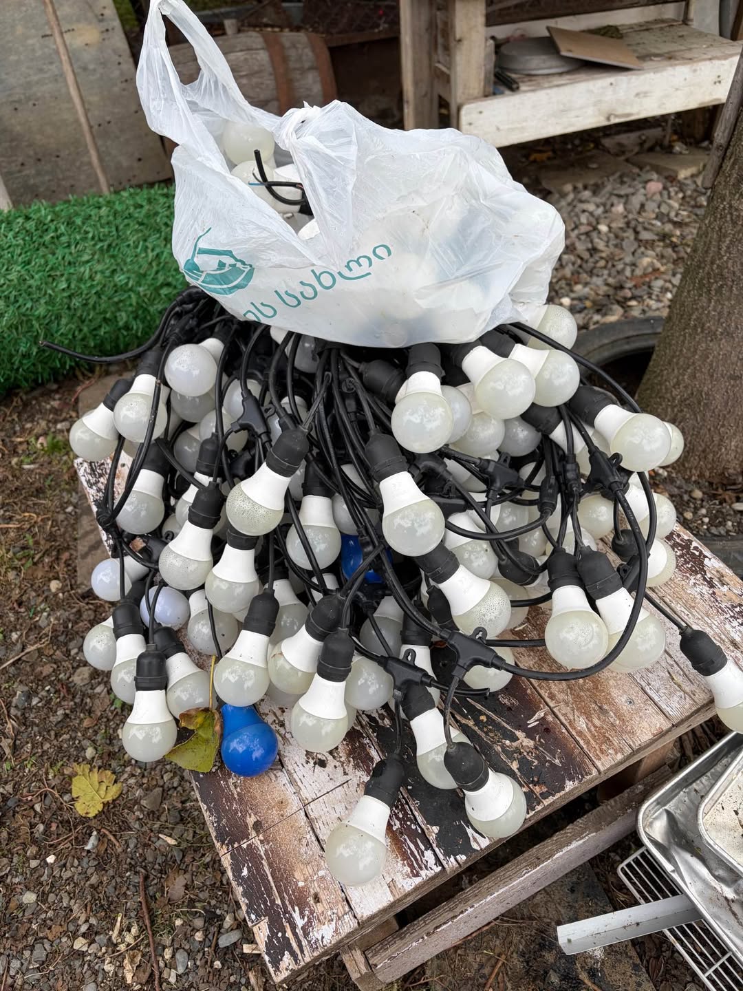 Outdoor string lights with bulbs, 50 m