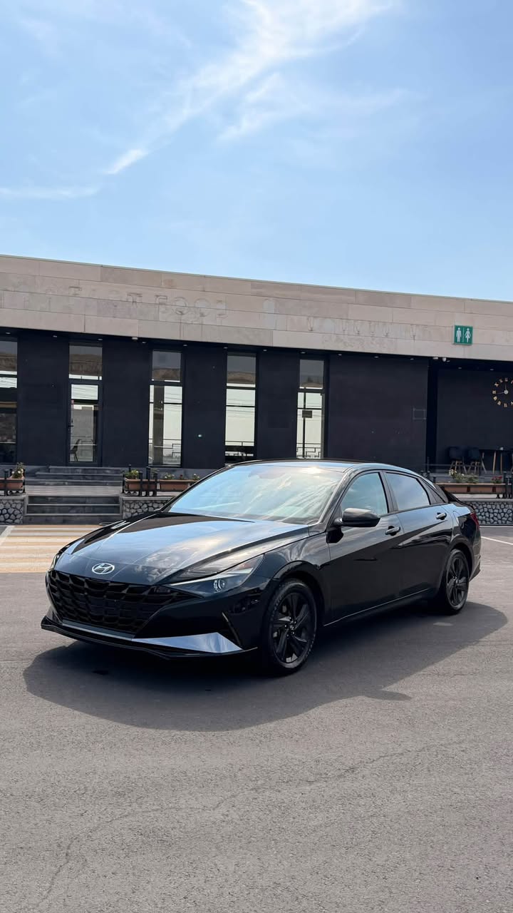 Elantra 2021