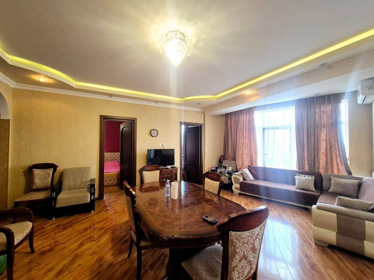 Satılır 3-otaqlı mənzil, Tbilisi
