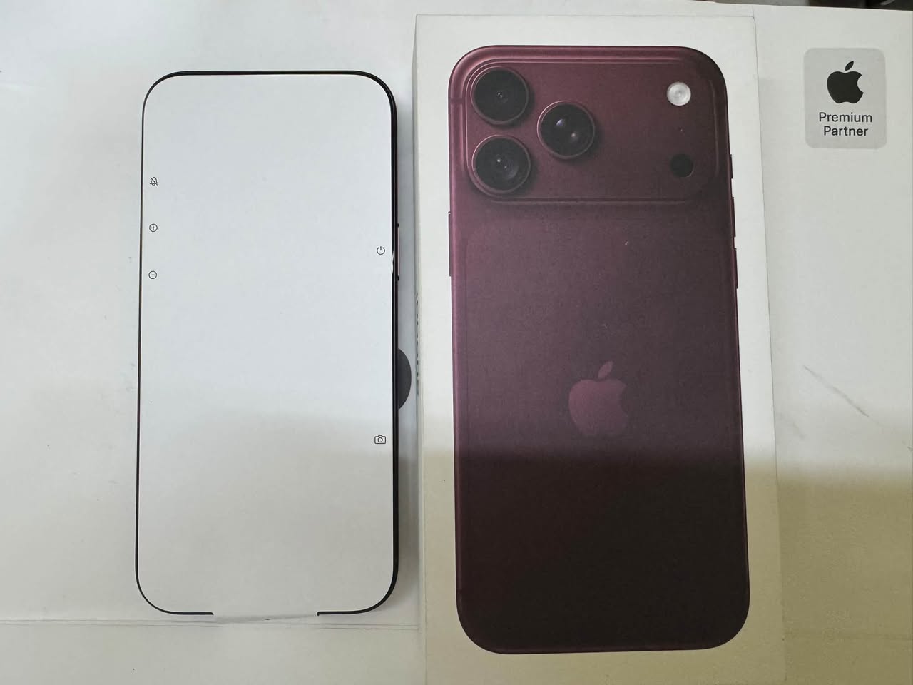 Վաճառվում է iPhone 18 Pro Max sim