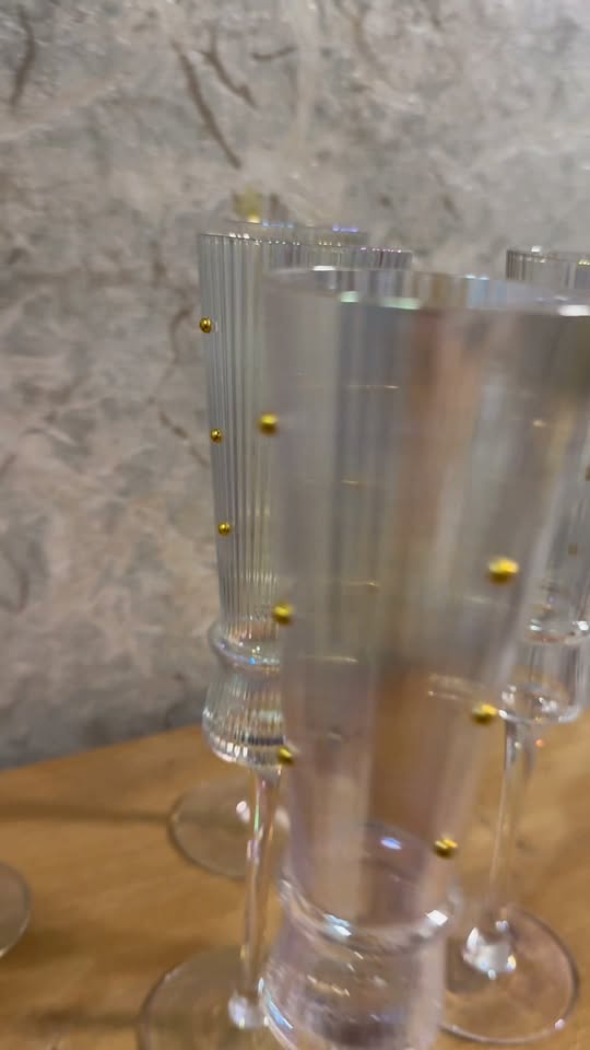 Ribbed glass flutes with gold dots