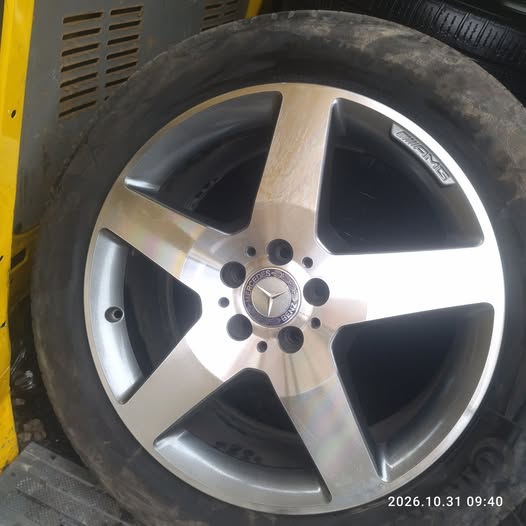 R19 disks with tyres, AMG-style