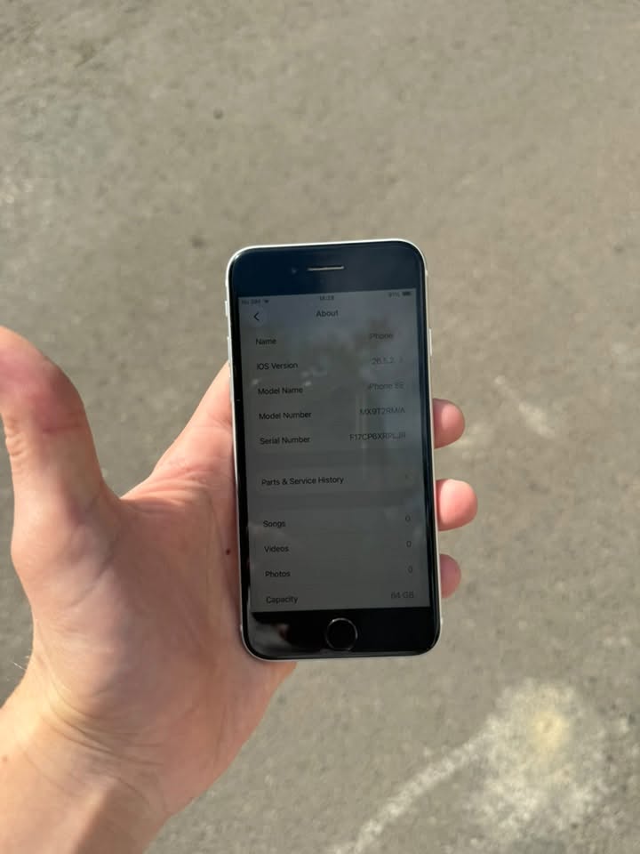İyi durumdadır iPhone ES 2020 hızlıdır - 200₾
